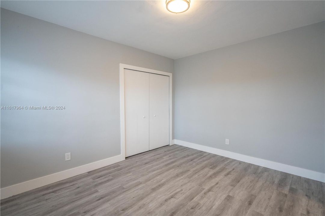 For Rent: $2,300 (2 beds, 1 baths, 750 Square Feet)