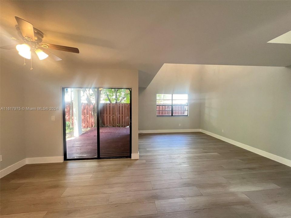 For Rent: $2,500 (2 beds, 2 baths, 1283 Square Feet)