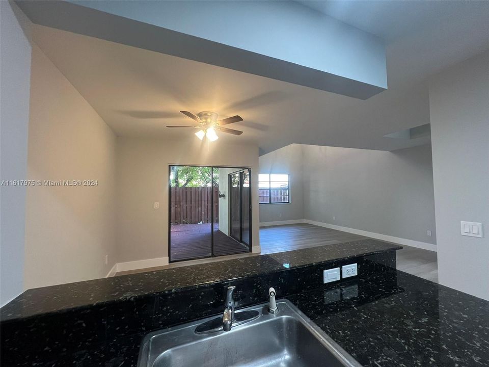 For Rent: $2,500 (2 beds, 2 baths, 1283 Square Feet)