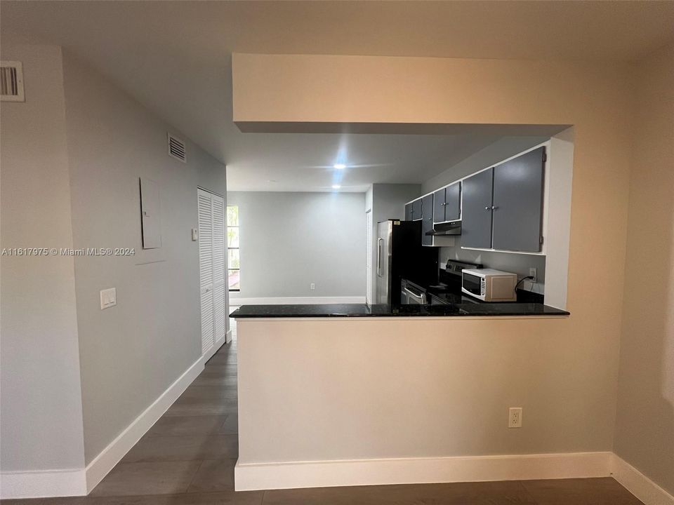 For Rent: $2,500 (2 beds, 2 baths, 1283 Square Feet)