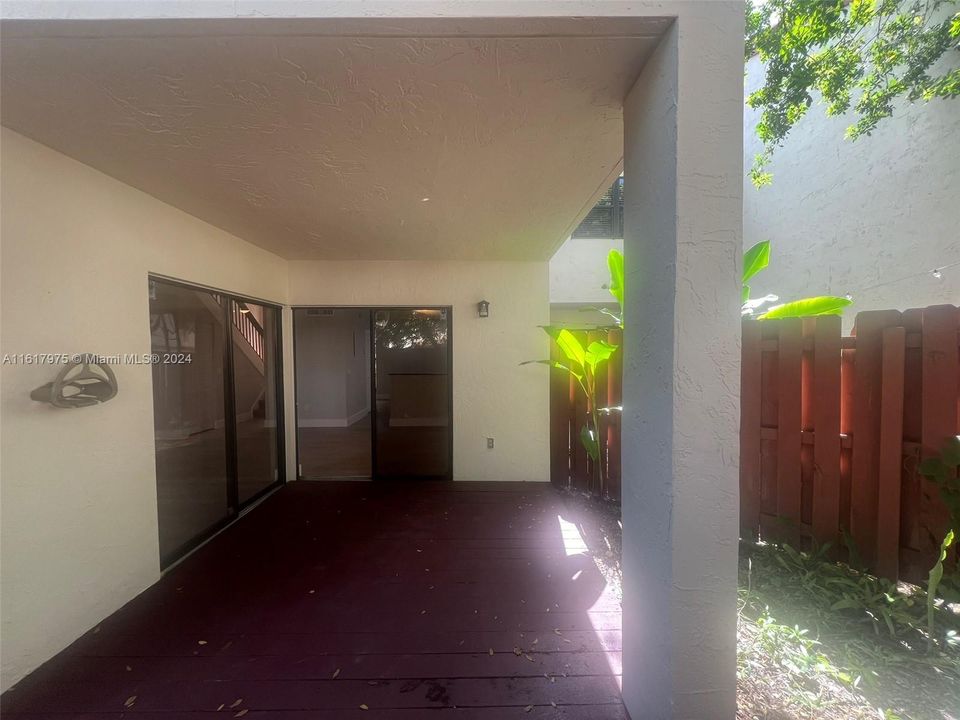 For Rent: $2,500 (2 beds, 2 baths, 1283 Square Feet)