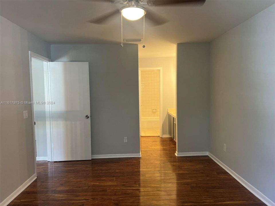 For Rent: $2,600 (2 beds, 2 baths, 1283 Square Feet)