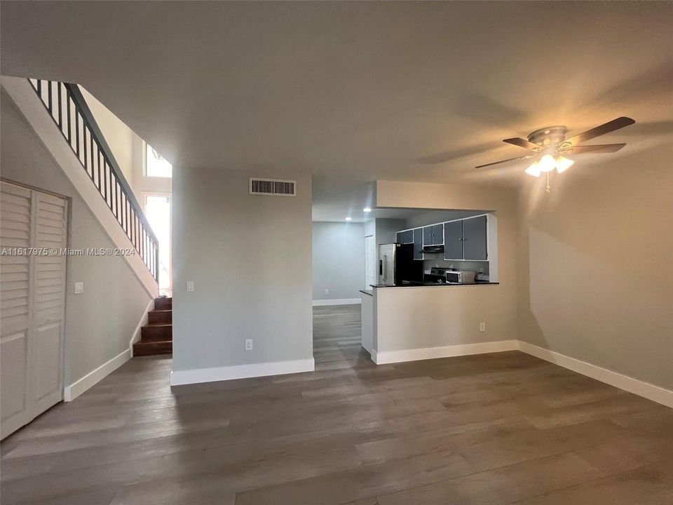 For Rent: $2,500 (2 beds, 2 baths, 1283 Square Feet)