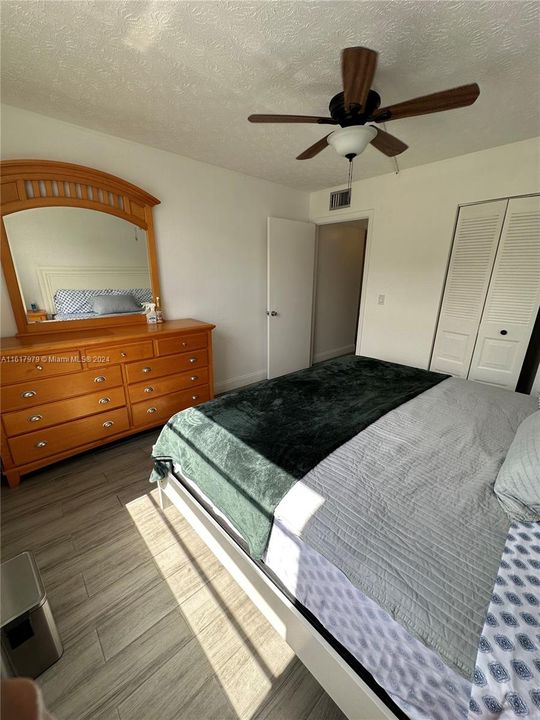 For Rent: $1,900 (2 beds, 2 baths, 1005 Square Feet)