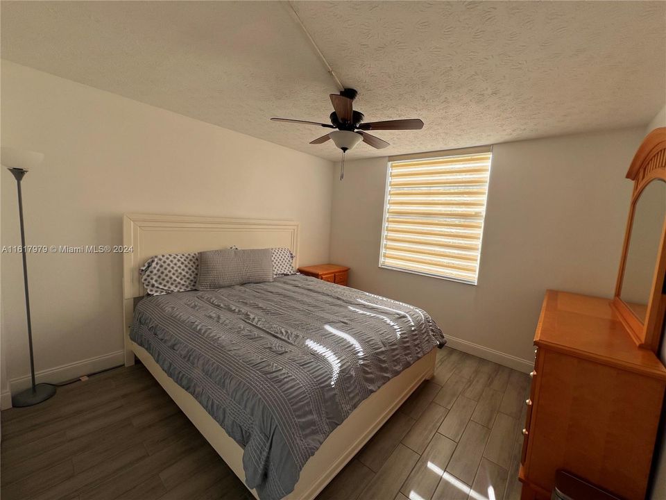 For Rent: $1,800 (2 beds, 2 baths, 1005 Square Feet)