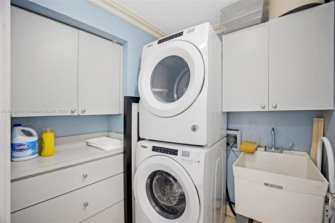 Washer/Dryer/Sink in the unit!