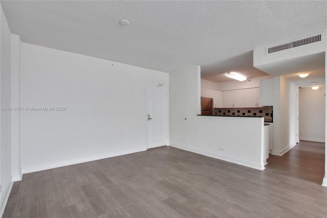 For Rent: $5,138 (2 beds, 2 baths, 1155 Square Feet)