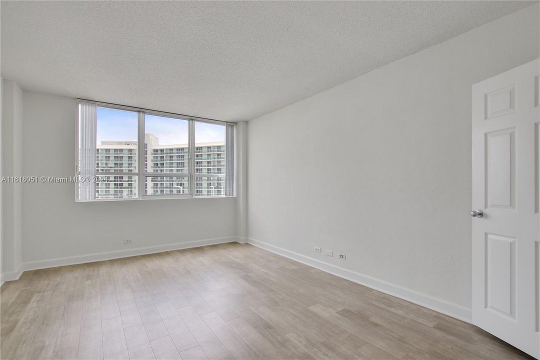 For Rent: $5,138 (2 beds, 2 baths, 1155 Square Feet)