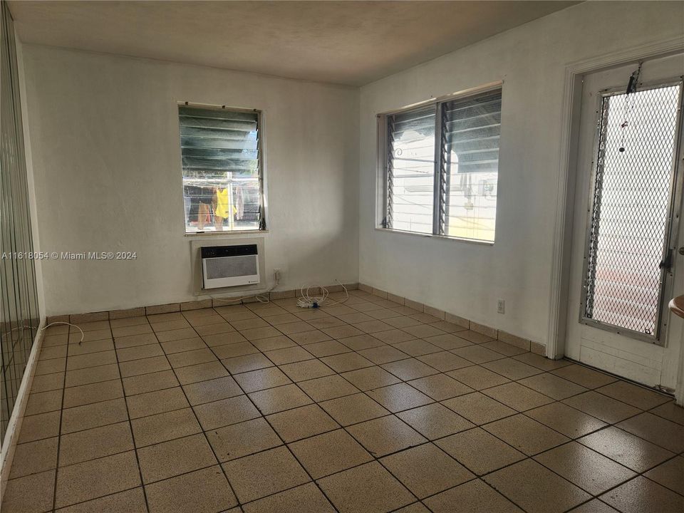 For Rent: $1,750 (1 beds, 1 baths, 0 Square Feet)