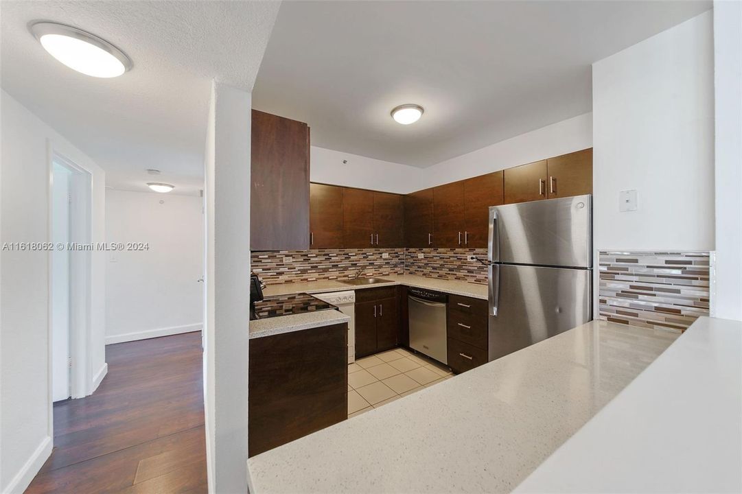 For Rent: $3,361 (2 beds, 2 baths, 1120 Square Feet)