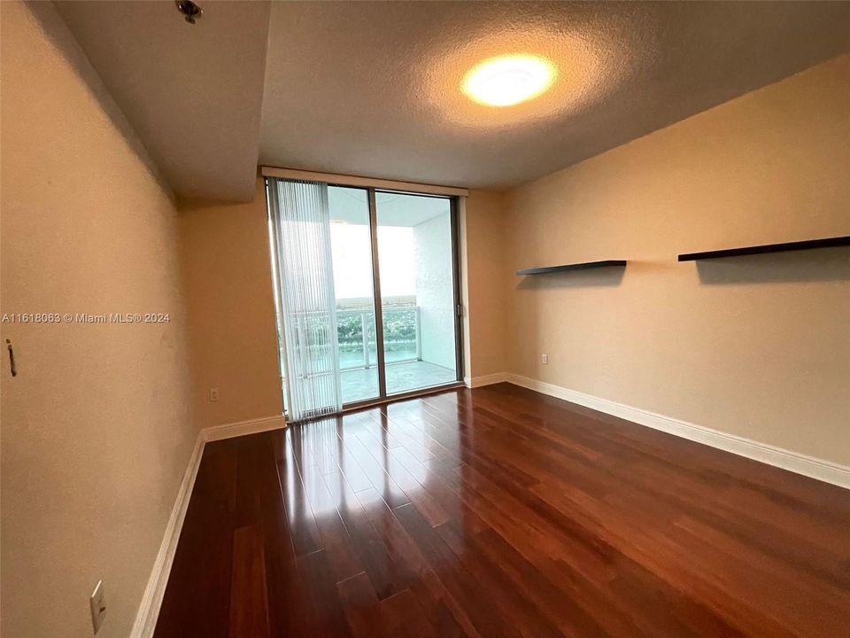 For Rent: $2,900 (2 beds, 2 baths, 1165 Square Feet)