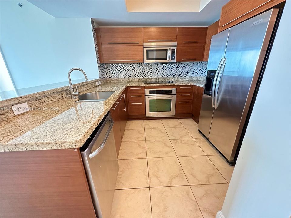 For Rent: $3,000 (3 beds, 2 baths, 1271 Square Feet)