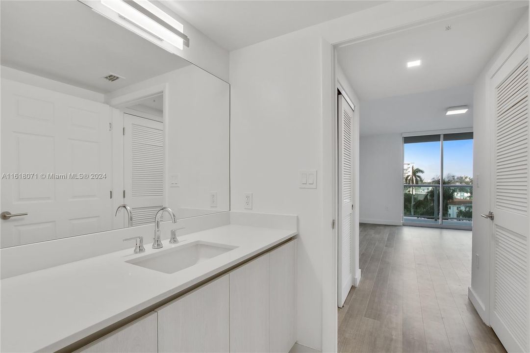 Active With Contract: $4,728 (2 beds, 2 baths, 1346 Square Feet)