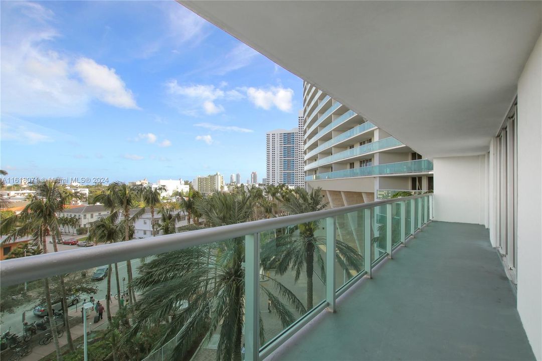 Active With Contract: $4,728 (2 beds, 2 baths, 1346 Square Feet)