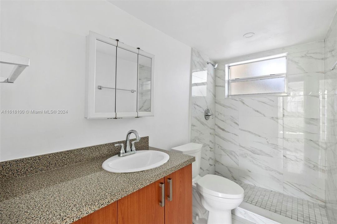 Active With Contract: $2,700 (3 beds, 2 baths, 1328 Square Feet)