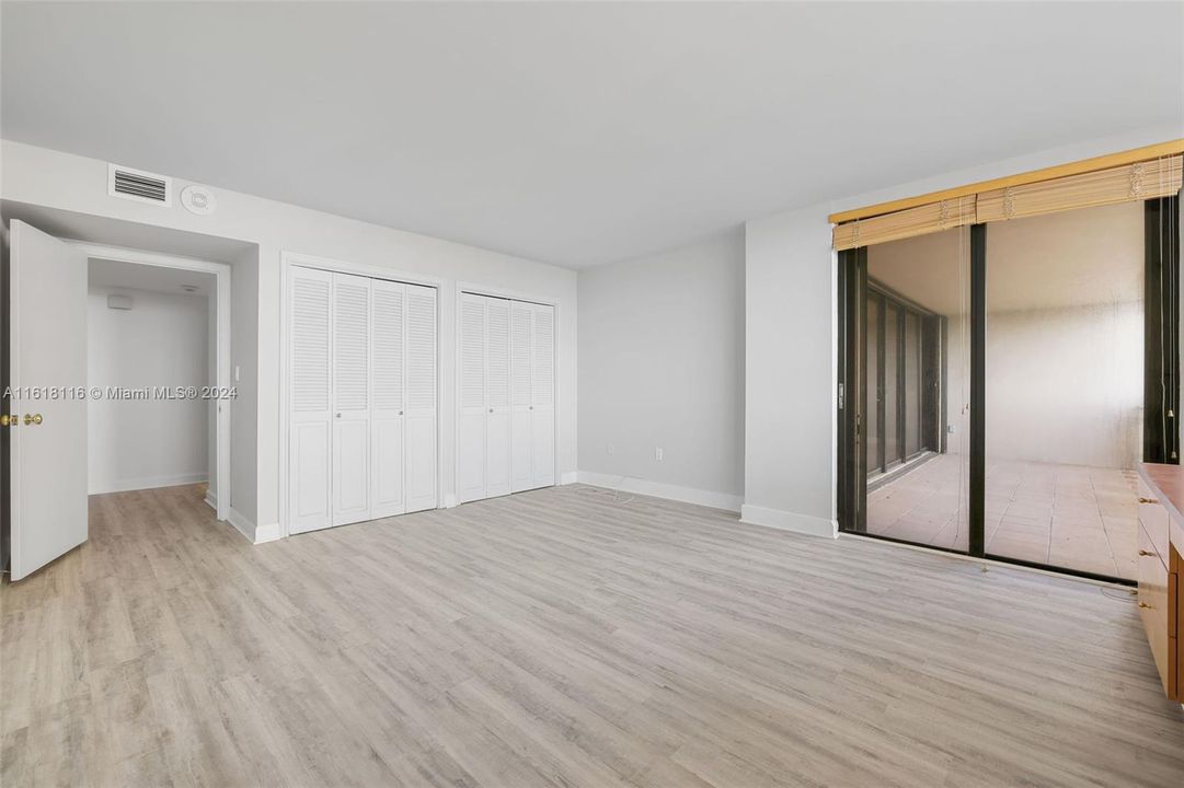 Active With Contract: $7,450 (2 beds, 2 baths, 1882 Square Feet)