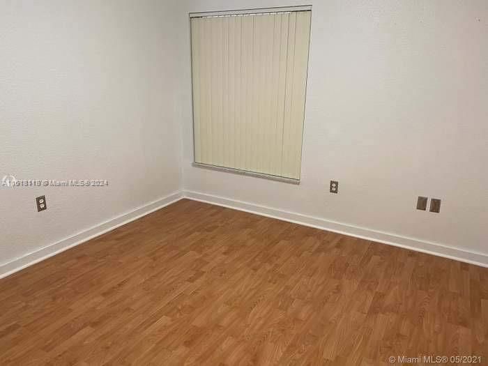 For Rent: $1,800 (1 beds, 1 baths, 660 Square Feet)