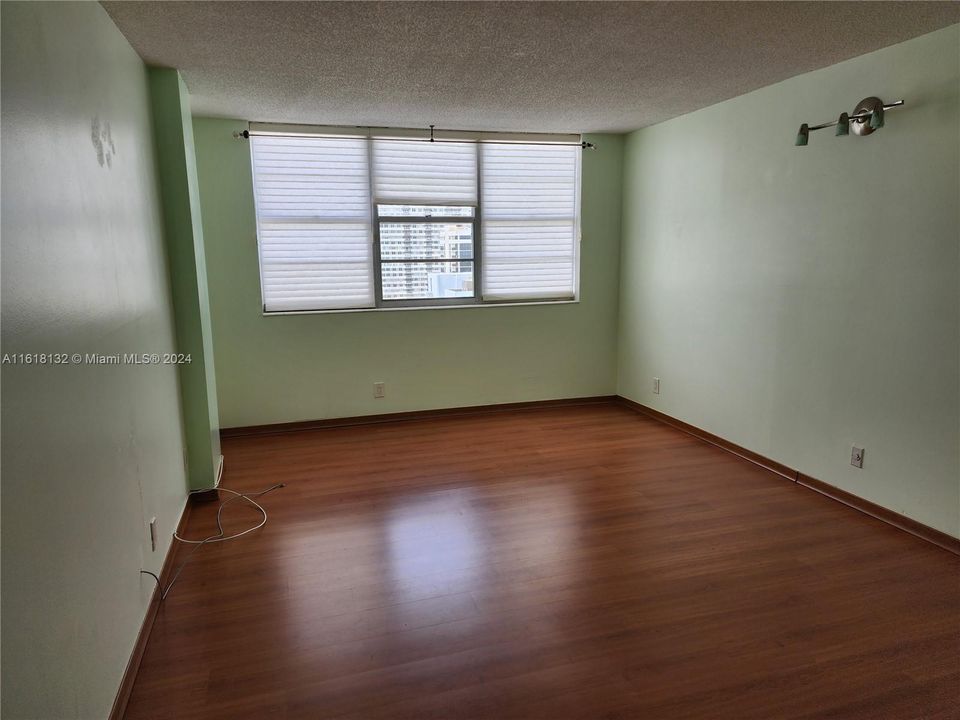 For Rent: $2,450 (2 beds, 2 baths, 1145 Square Feet)