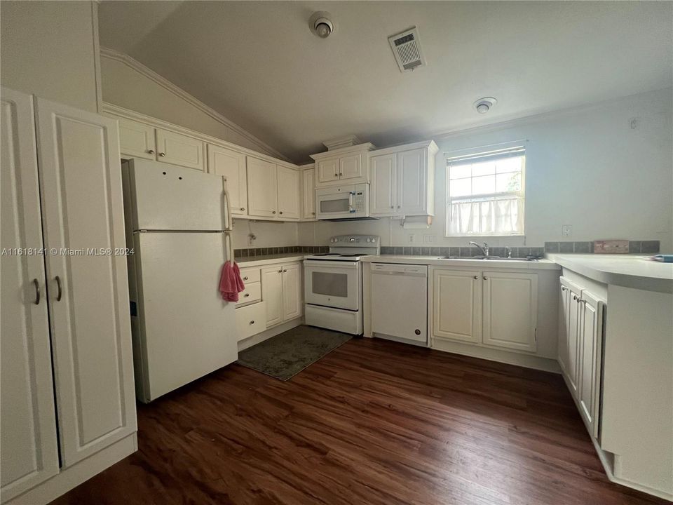 Recently Sold: $118,500 (2 beds, 2 baths, 10675 Square Feet)