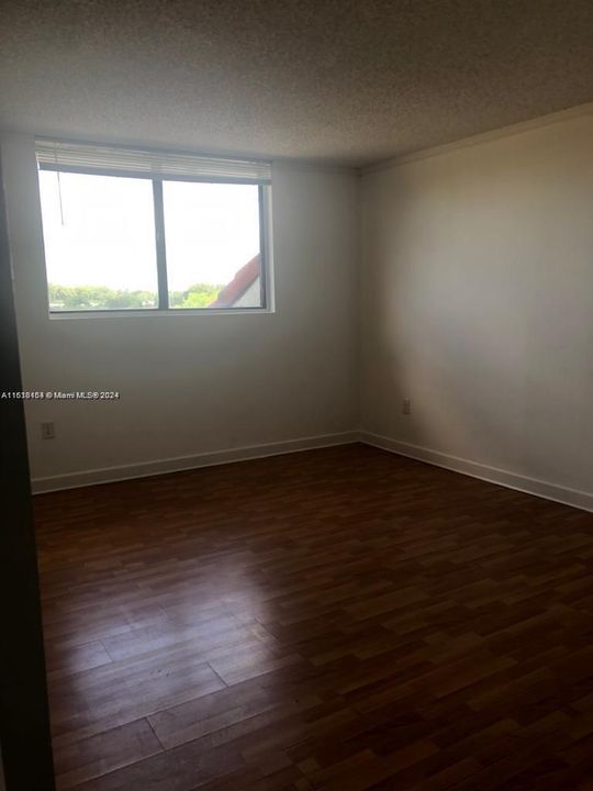 Vendido Recientemente: $259,000 (2 camas, 2 baños, 1132 Pies cuadrados)