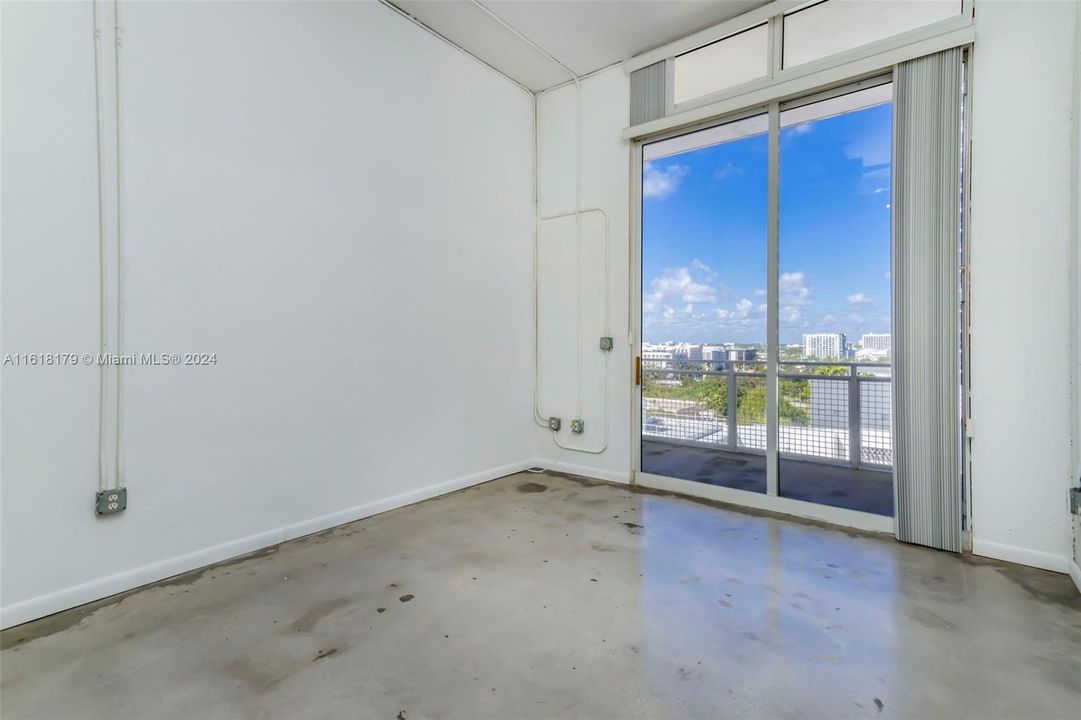 For Rent: $2,399 (1 beds, 1 baths, 643 Square Feet)