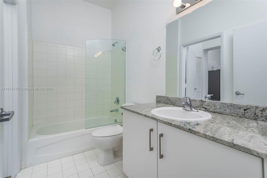 For Rent: $2,399 (1 beds, 1 baths, 643 Square Feet)