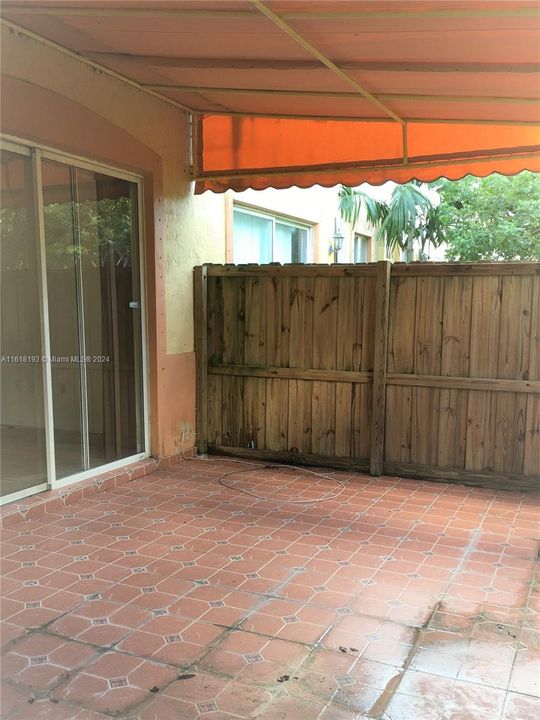 En Venta: $315,000 (3 camas, 2 baños, 1302 Pies cuadrados)