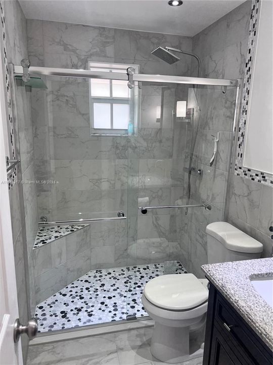 Remodeled  full guest bathroom