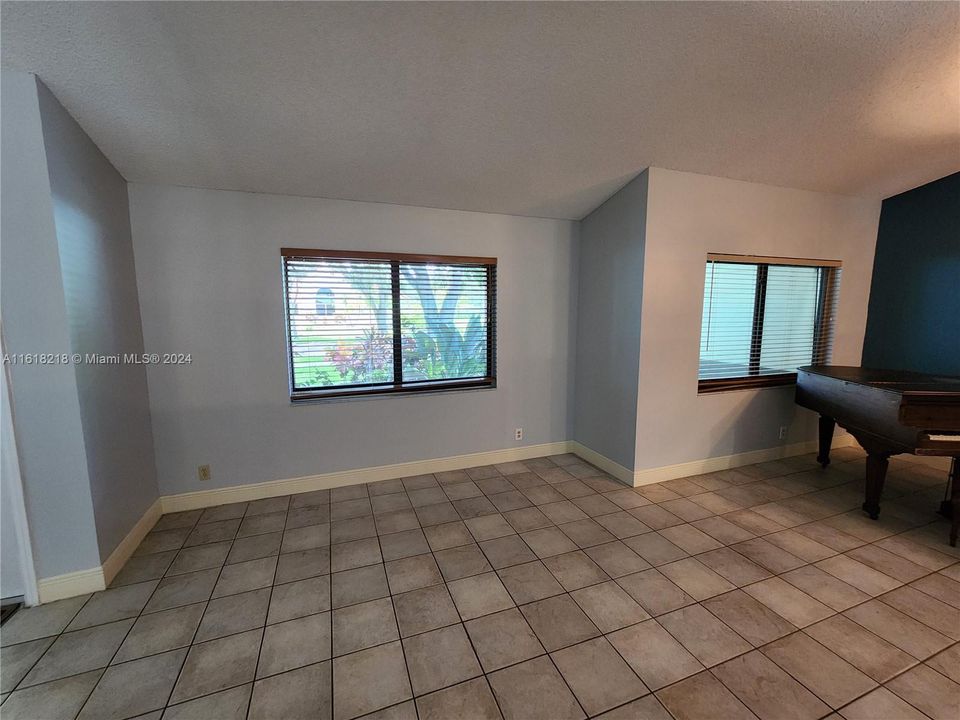 For Rent: $5,000 (4 beds, 2 baths, 2314 Square Feet)