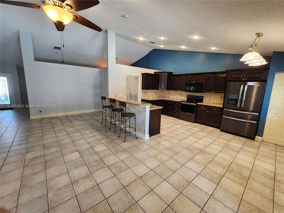 For Rent: $5,000 (4 beds, 2 baths, 2314 Square Feet)