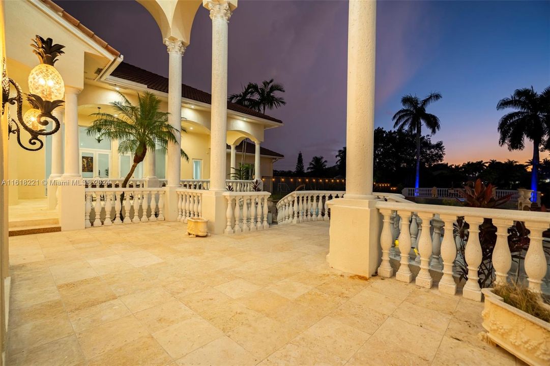 En Venta: $7,295,000 (10 camas, 9 baños, 14294 Pies cuadrados)