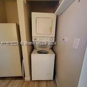 For Sale: $165,000 (1 beds, 1 baths, 802 Square Feet)