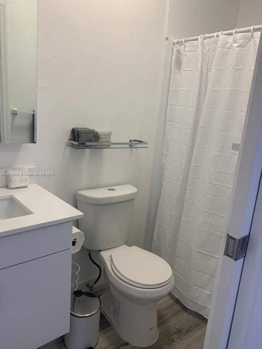 For Rent: $1,500 (1 beds, 1 baths, 2574 Square Feet)