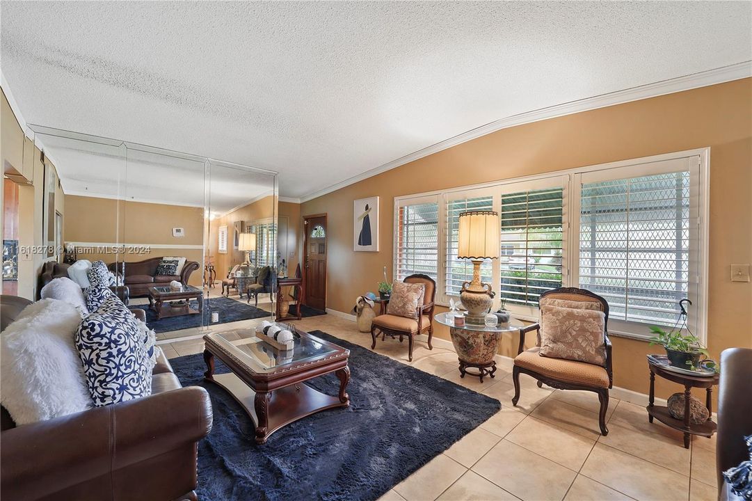 For Sale: $449,000 (2 beds, 2 baths, 1871 Square Feet)