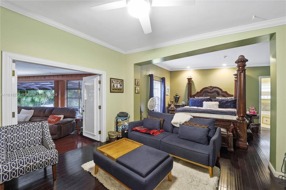 For Sale: $449,000 (2 beds, 2 baths, 1871 Square Feet)