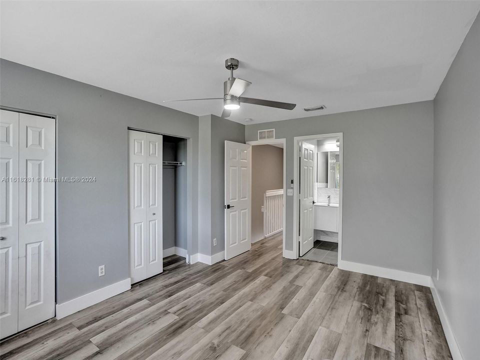 For Sale: $329,995 (2 beds, 2 baths, 1224 Square Feet)