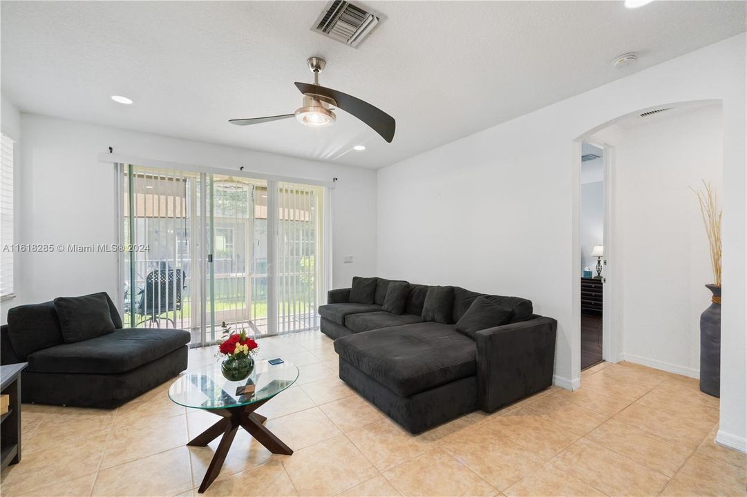 For Sale: $665,000 (4 beds, 2 baths, 2088 Square Feet)
