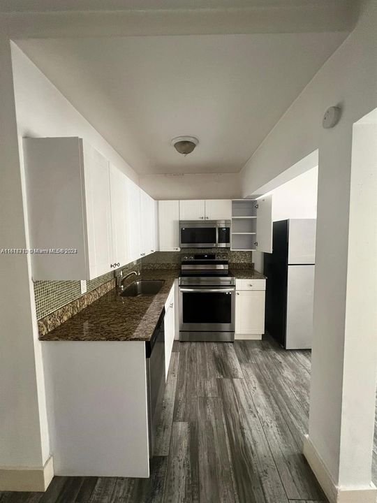 Recently Rented: $1,750 (1 beds, 1 baths, 0 Square Feet)