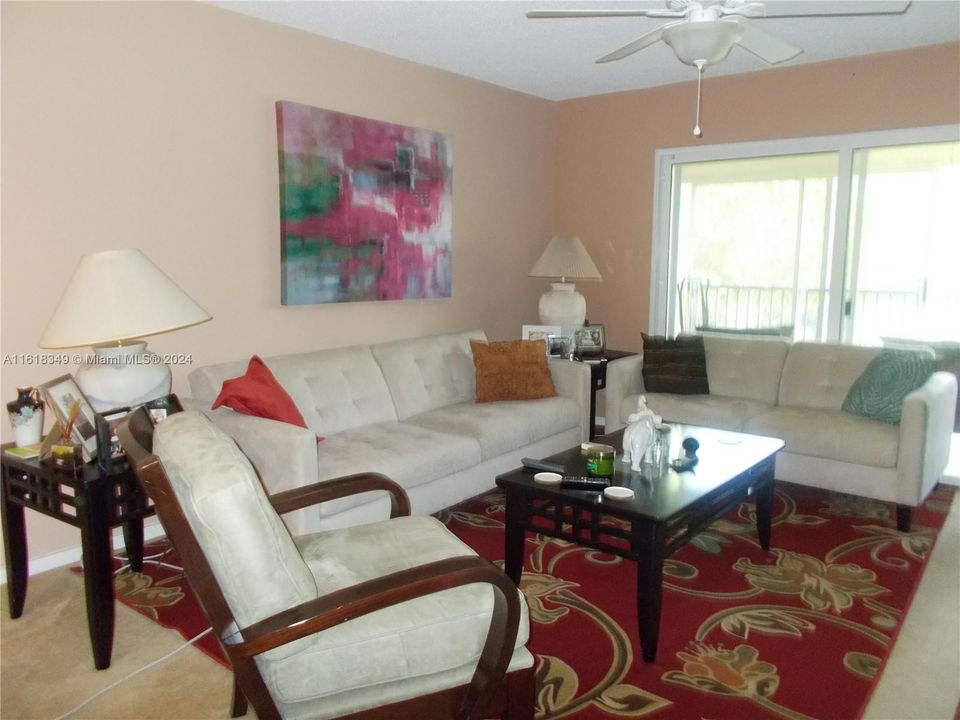 For Sale: $258,500 (2 beds, 2 baths, 1351 Square Feet)