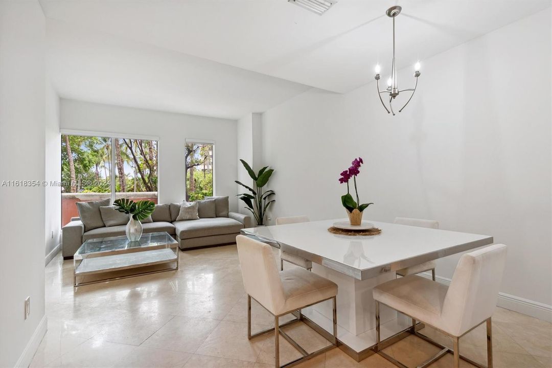 For Sale: $1,390,000 (2 beds, 2 baths, 1330 Square Feet)