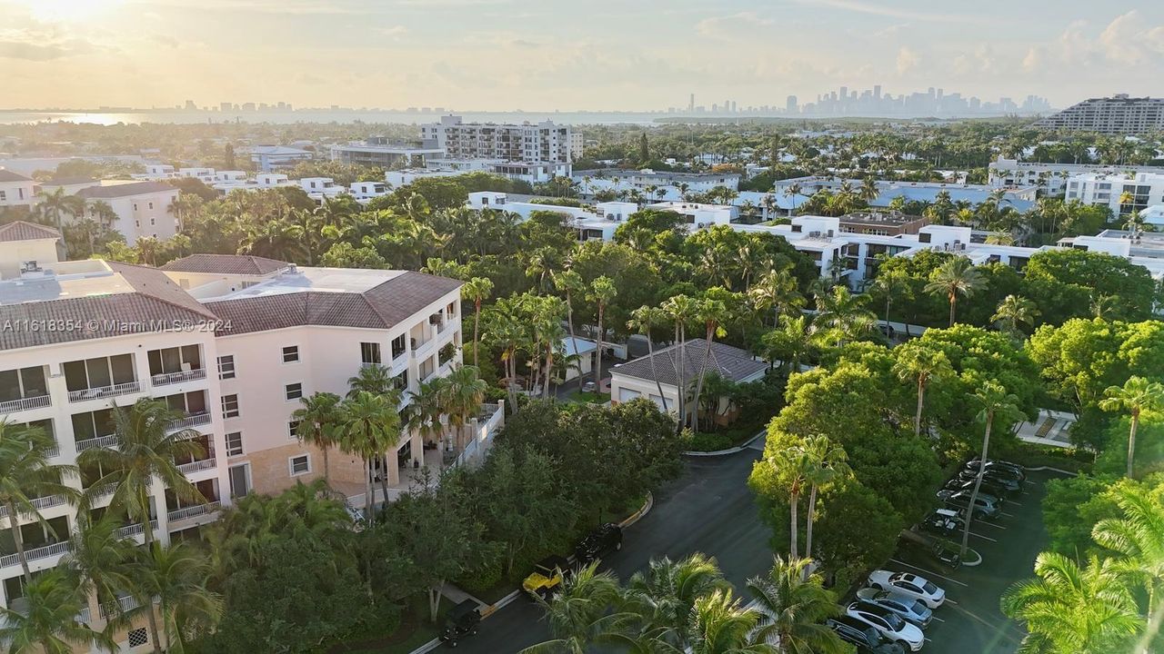 For Sale: $1,390,000 (2 beds, 2 baths, 1330 Square Feet)