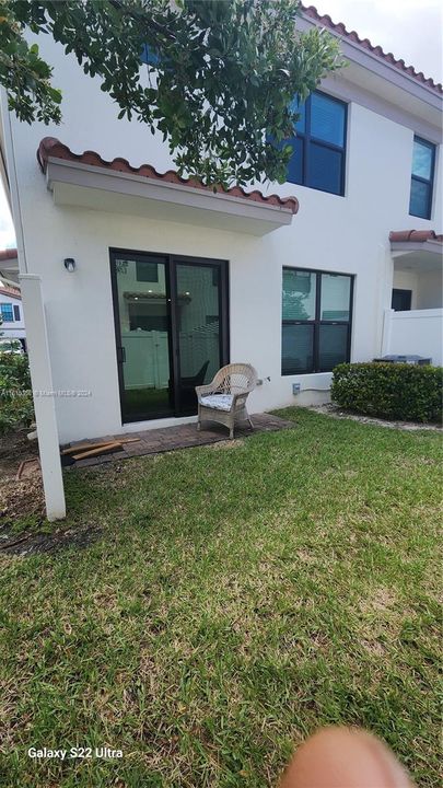 For Rent: $3,500 (4 beds, 2 baths, 1743 Square Feet)