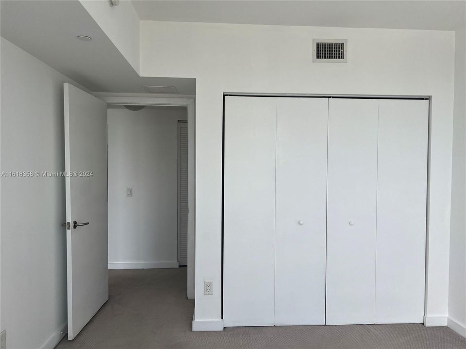 For Rent: $3,700 (2 beds, 2 baths, 951 Square Feet)