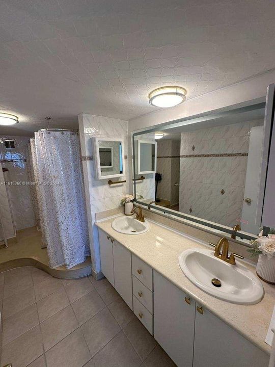В аренду: $2,800 (2 спален, 2 ванн, 1100 Квадратных фут)
