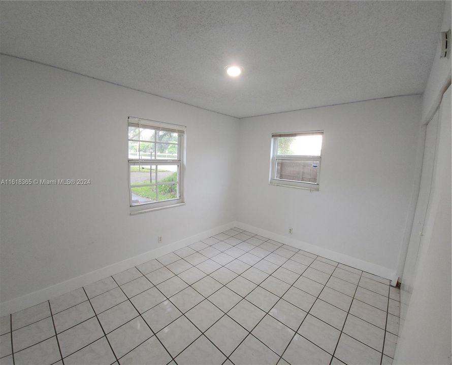 For Sale: $255,000 (0 beds, 0 baths, 1150 Square Feet)
