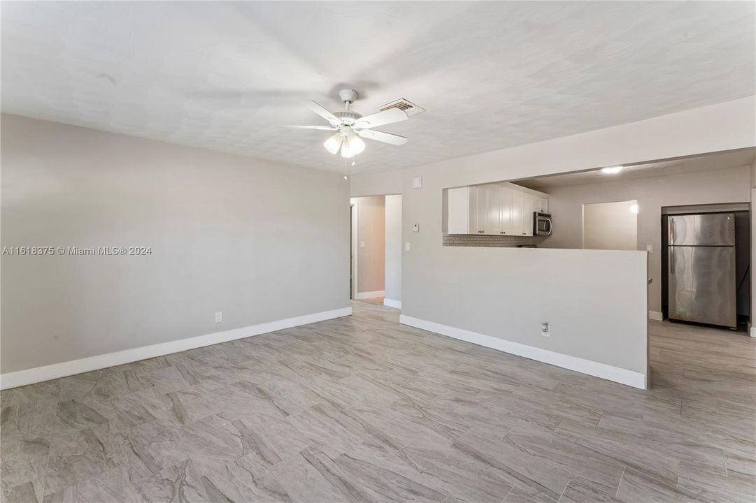 For Sale: $404,000 (3 beds, 2 baths, 1719 Square Feet)