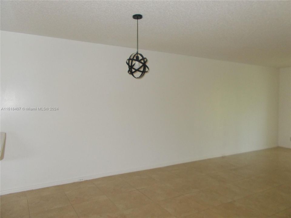 For Rent: $2,200 (2 beds, 2 baths, 1192 Square Feet)