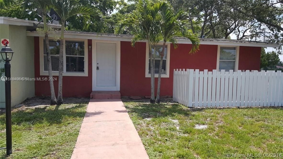 Recently Rented: $1,875 (2 beds, 1 baths, 835 Square Feet)