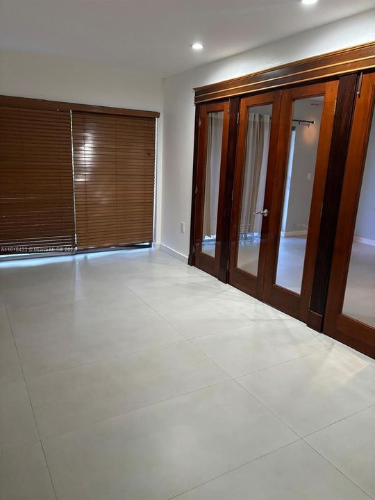 En Venta: $240,000 (1 camas, 1 baños, 710 Pies cuadrados)