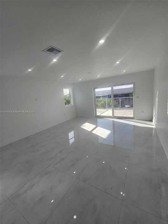 Recently Rented: $3,200 (2 beds, 1 baths, 0 Square Feet)